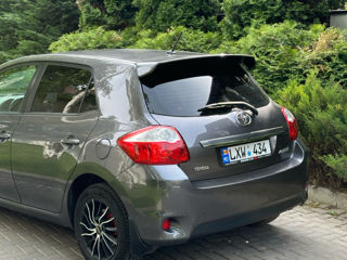 Toyota Auris foto 2