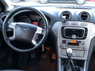 Ford Mondeo foto 8