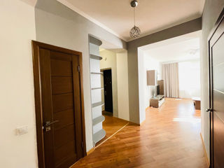 Apartament cu 3 camere, 90 m², Botanica, Chișinău foto 3