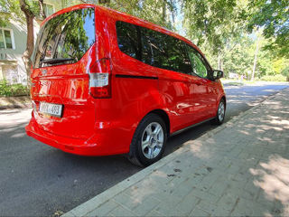 Ford Tourneo Courier foto 5