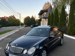 Mercedes E-Class foto 2