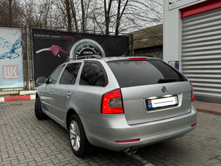 Skoda Octavia foto 3