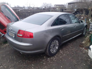 Audi A8 фото 1