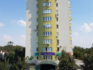 Se vinde apartament cu 3 odai,suprafata111m. foto 1