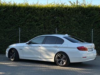 BMW 5 Series foto 4