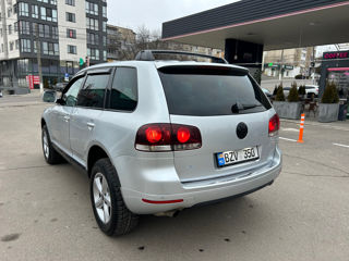 Volkswagen Touareg foto 4