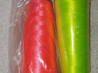 nitki dlya mashinnoj vyshivki