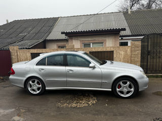 Mercedes E-Class foto 2