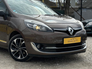 Renault Grand Scenic foto 2