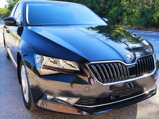 Skoda Superb foto 3