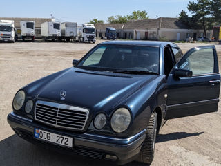 Mercedes E-Class foto 3