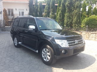 Mitsubishi Pajero foto 3