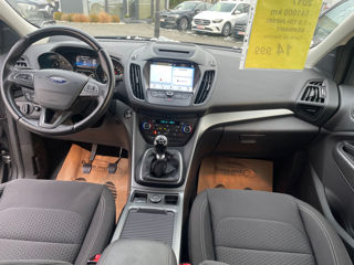 Ford Kuga foto 15