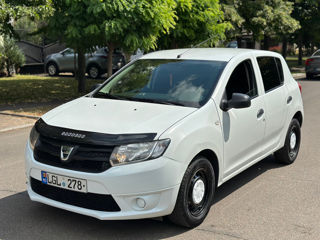 Dacia Sandero foto 1