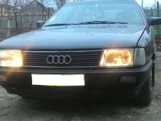 Audi 100 foto 2