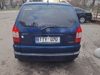 Opel Zafira foto 4