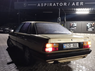 Audi 100 foto 2