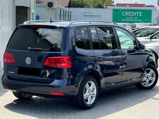 Volkswagen Touran foto 4