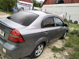 Chevrolet Aveo foto 2