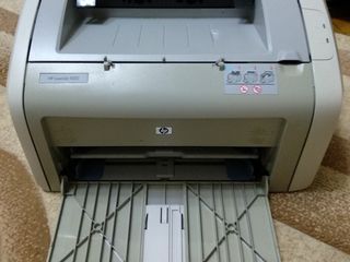 Принтер HP LaserJet 1020 + запасной картридж в подарок foto 1