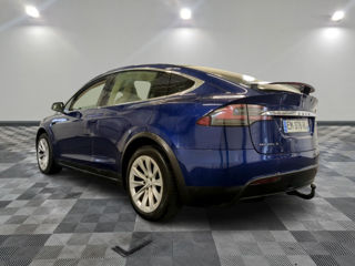 Tesla Model X foto 4