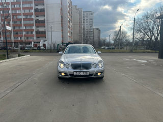 Mercedes E-Class foto 2