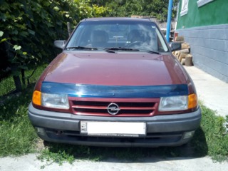 Opel Astra foto 1