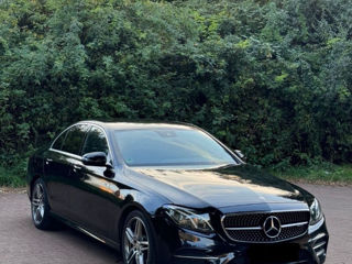 Mercedes E-Class foto 2