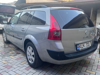 Renault Megane foto 2