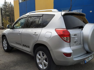 Toyota Rav 4 foto 5