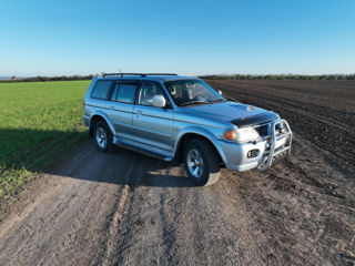 Mitsubishi Pajero Sport foto 2