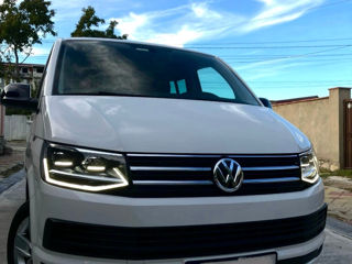 Volkswagen Multivan foto 1