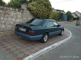 Mercedes Series (W124) foto 9