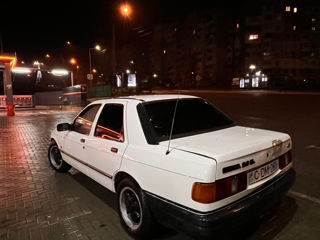 Ford Sierra foto 4