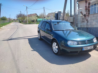 Volkswagen Golf foto 1