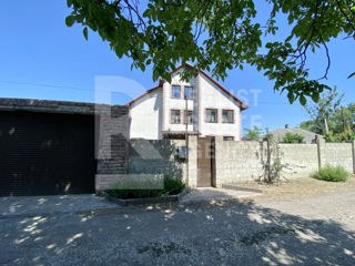 Vânzare - casă cu 3 nivele, 350 mp + 7 ari, str. Iurie Gagarin, Bălți foto 2