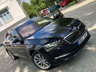 Skoda Superb foto 2