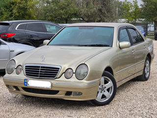 Mercedes E-Class foto 3