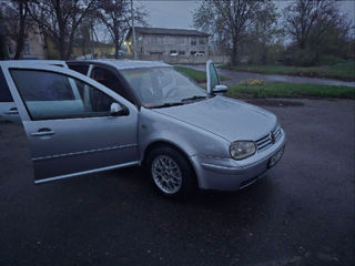 Volkswagen Golf foto 1