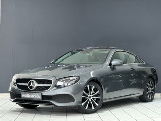 Mercedes E-Class Coupe foto 2