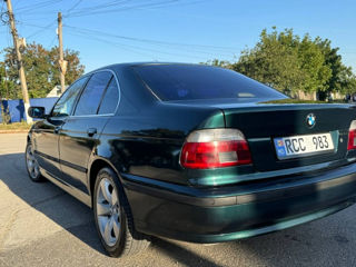 BMW 5 Series foto 3