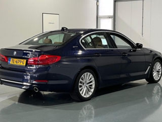 BMW 5 Series foto 4