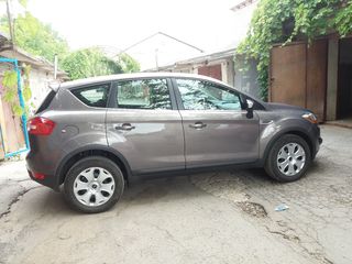 Ford Kuga foto 1