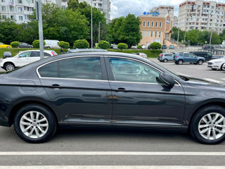 Volkswagen Passat foto 4