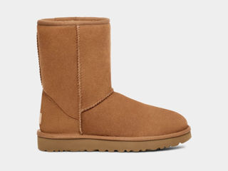 Bocanci UGG Classic Short II Toamna-Iarna / 100% Original, La pret redus