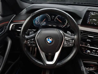 BMW 5 Series foto 11