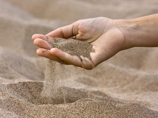 Песок обычный, мытый и речной , фасованный. Все для строительства!