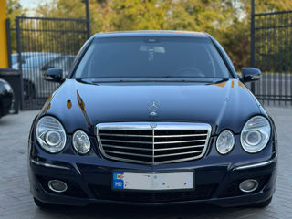 Mercedes E-Class foto 2