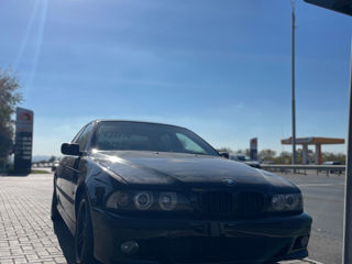 BMW 5 Series foto 3