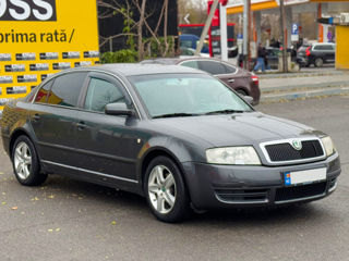 Skoda Superb foto 3